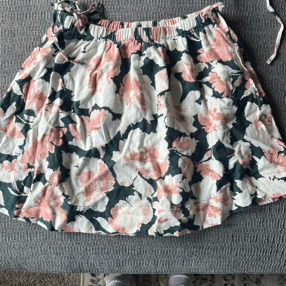 Abercrombie Floral Skirt Size Small